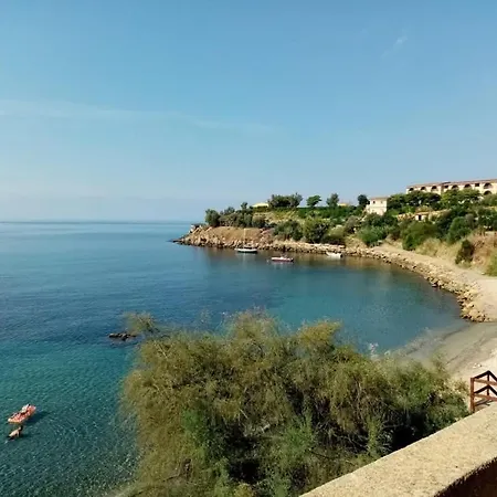 Baia Di Capo Piccolo Vacanze בית נופש