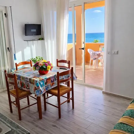 בית נופש Baia Di Capo Piccolo Vacanze קאפו ריצוטו